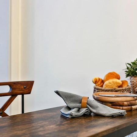 Huswell - Charming Getaway In The Historical City Center Brugge Buitenkant foto