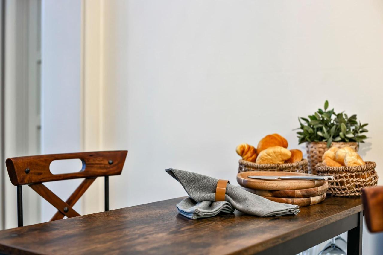 Huswell - Charming Getaway In The Historical City Center Brugge Buitenkant foto